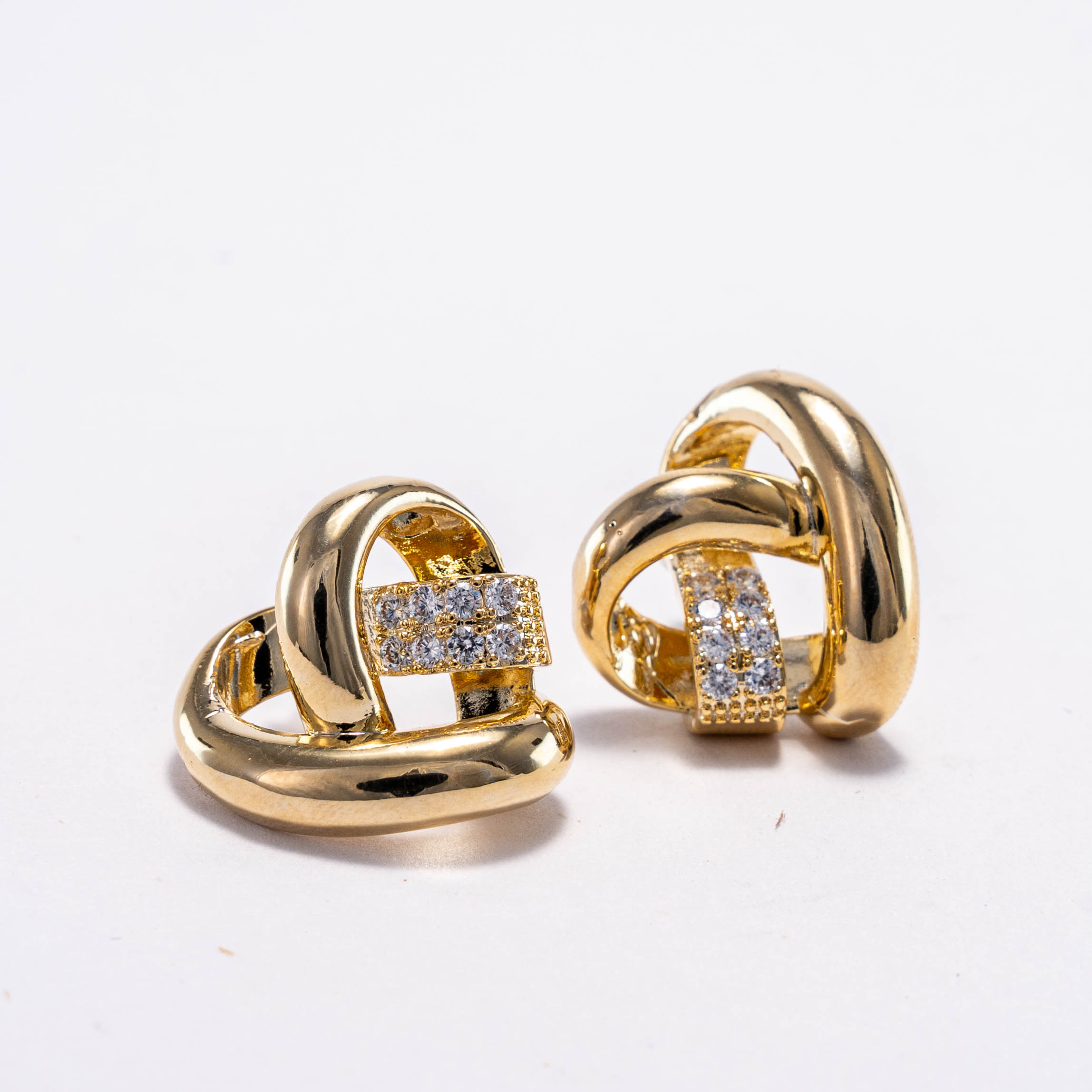 Aretes De Nudo Dorado