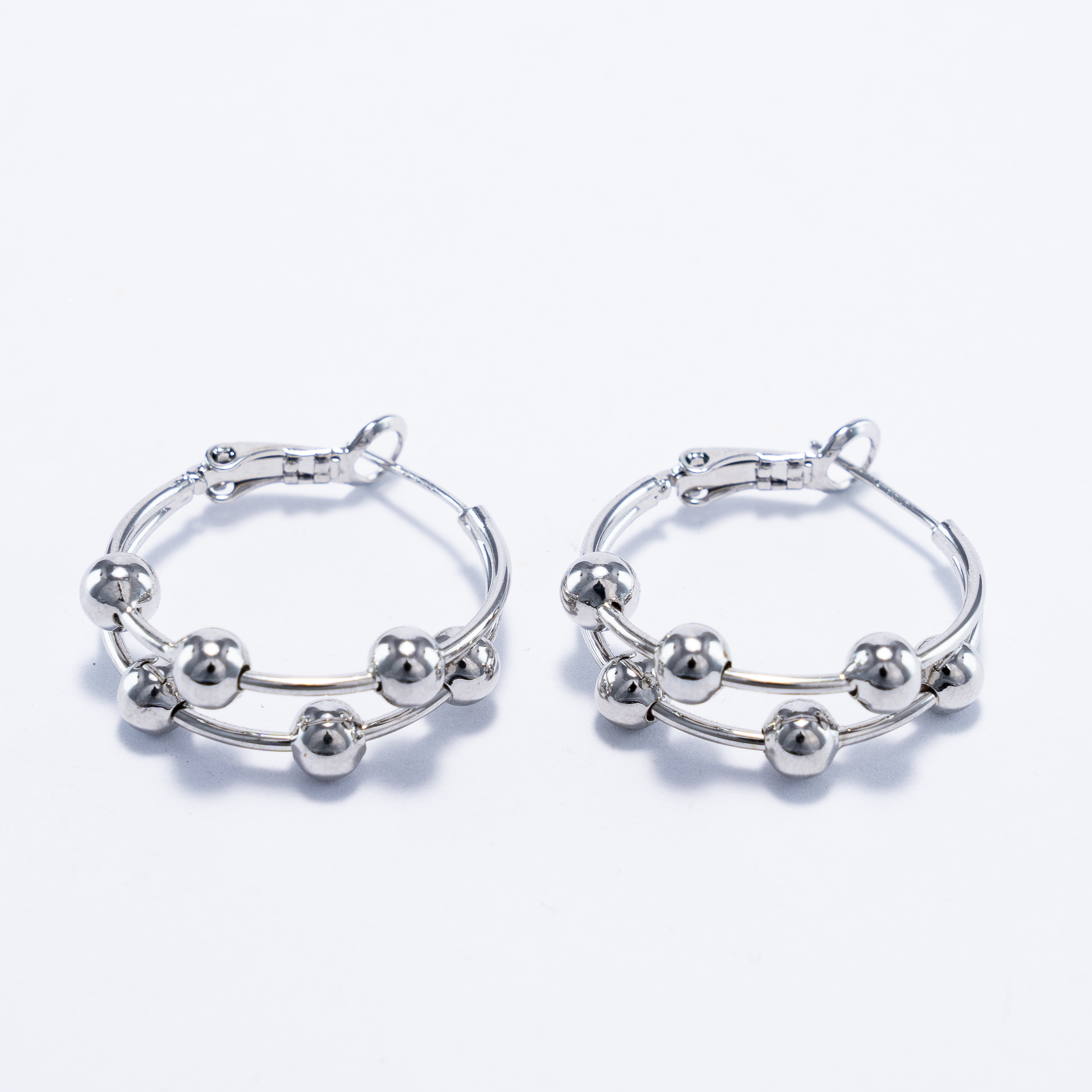 Aretes De Bolitas Plateados