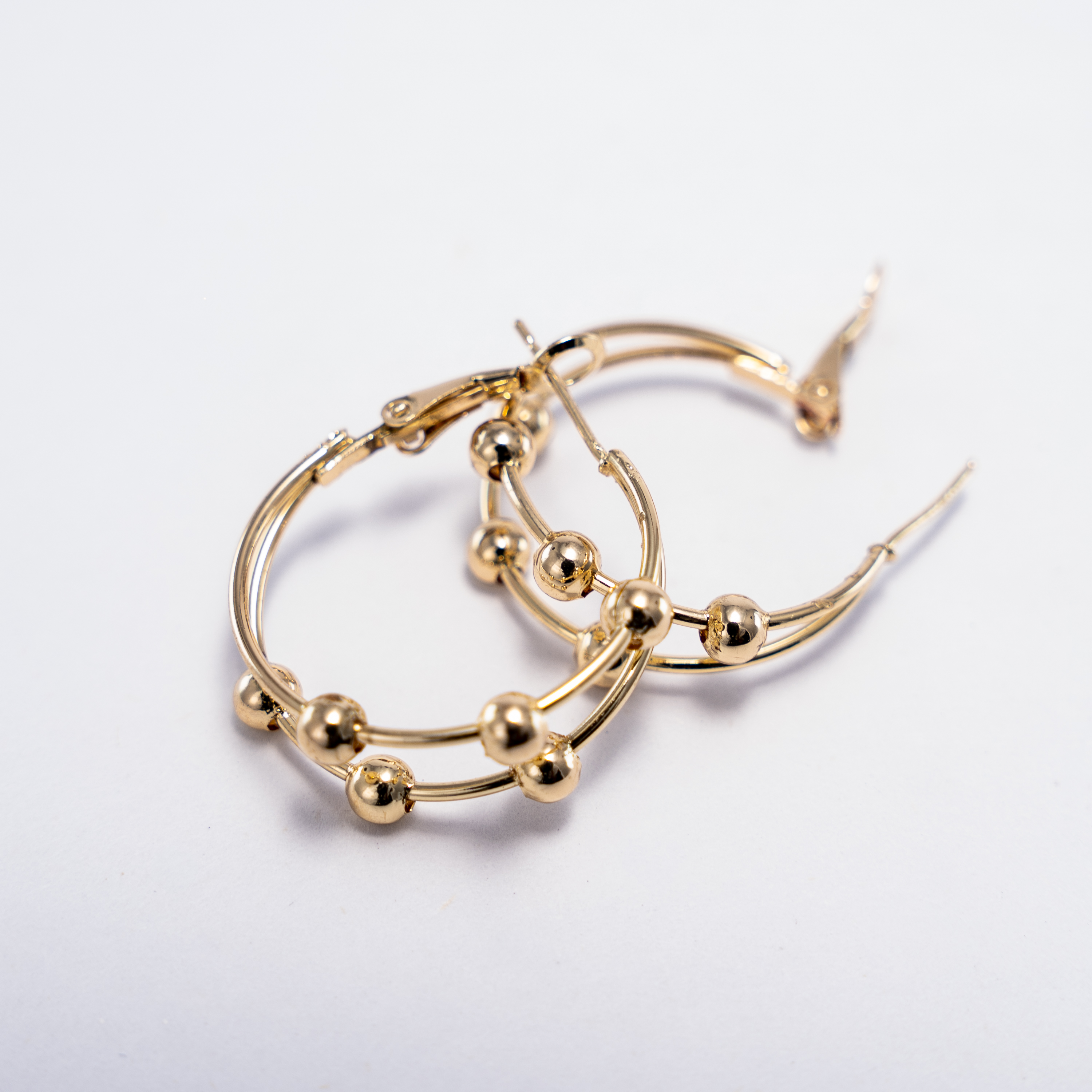 Aretes De Bolitas Dorados