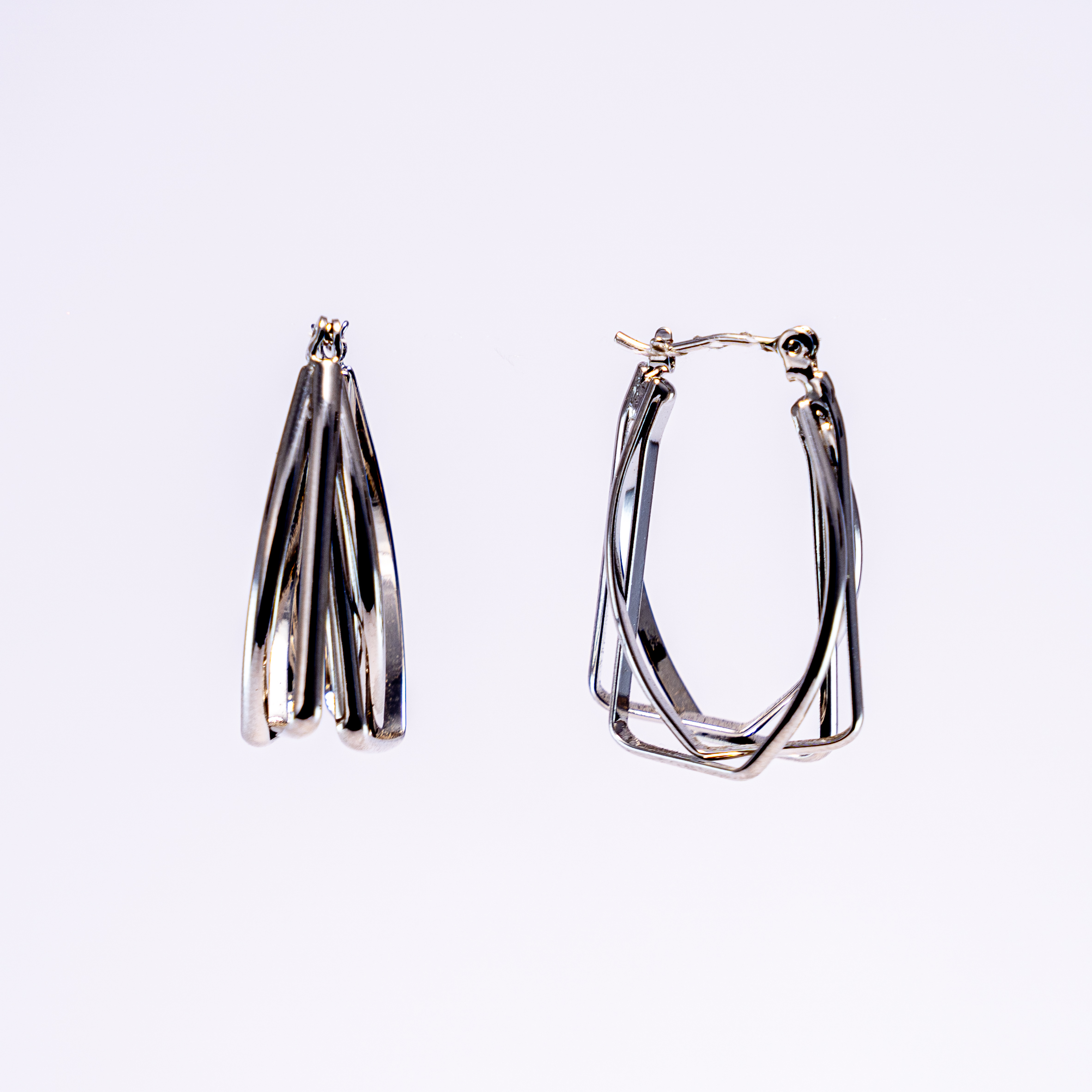 Aretes Plateados Entrelazados