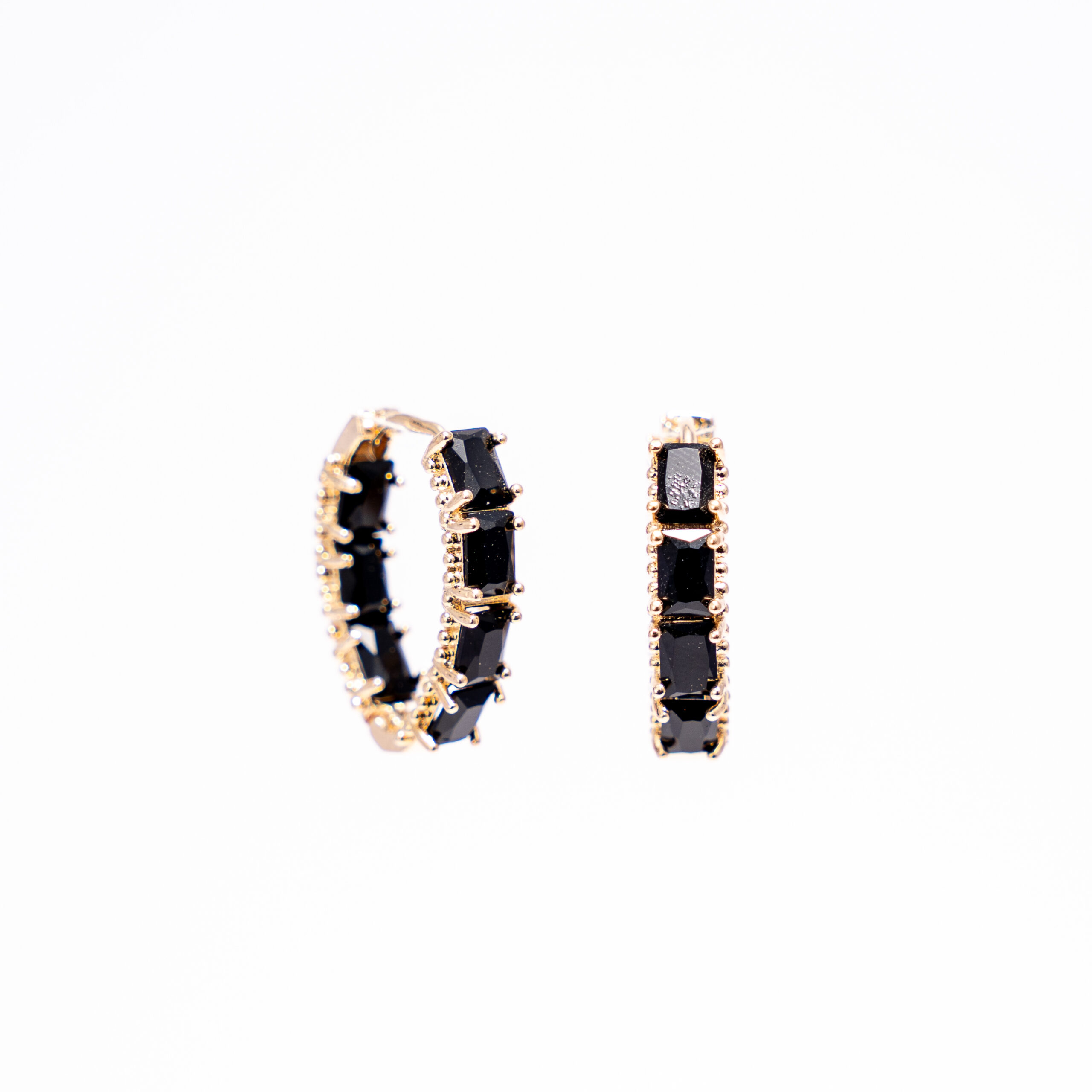 Aretes Con Cristales Negros