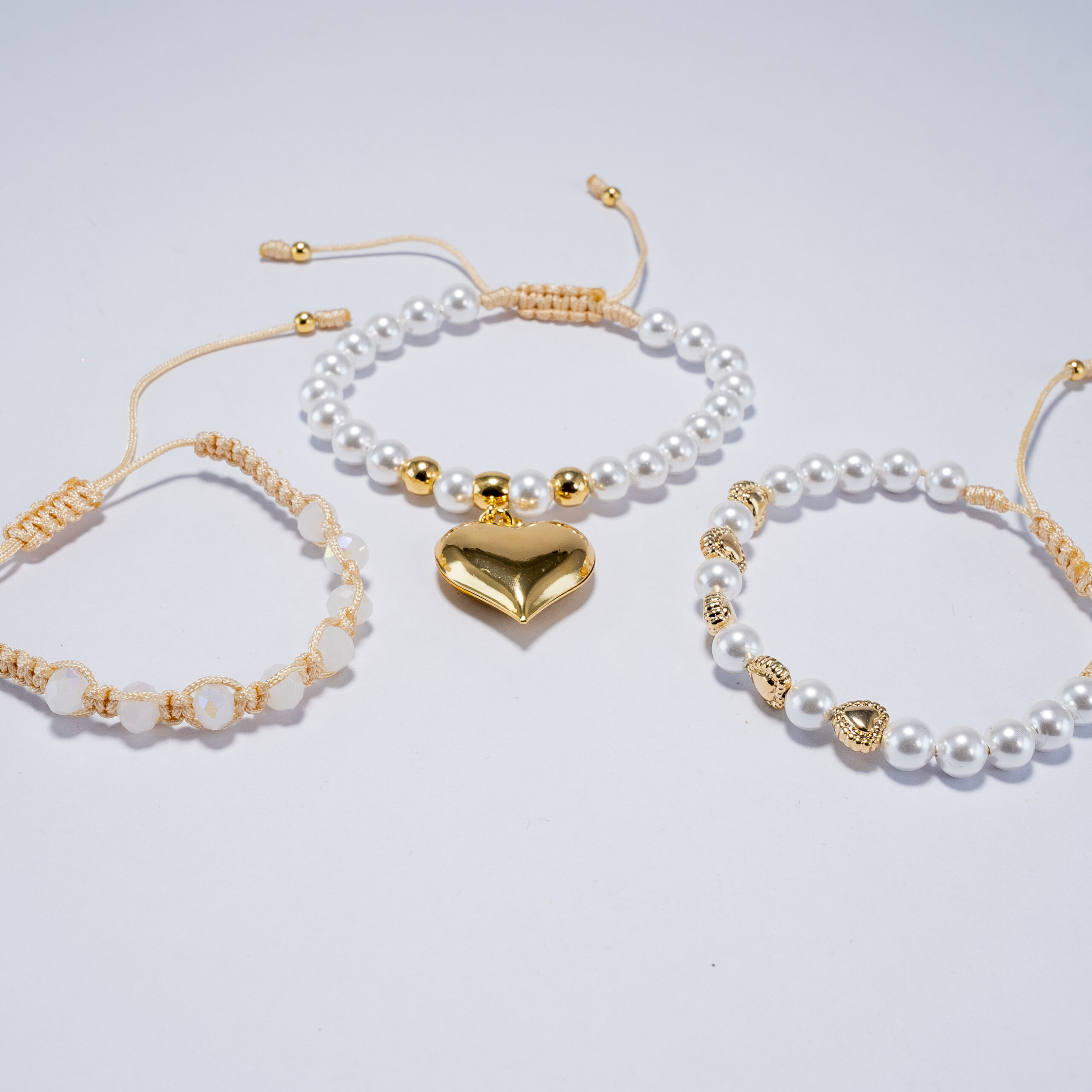Conjunto de pulseras Amor & Perlas Doradas