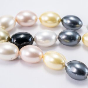 Sarta perla shell ovalada multicolor grande